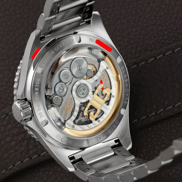 Glashutte Original SeaQ Panorama Date 1-36-13-01-80-70 Image 2